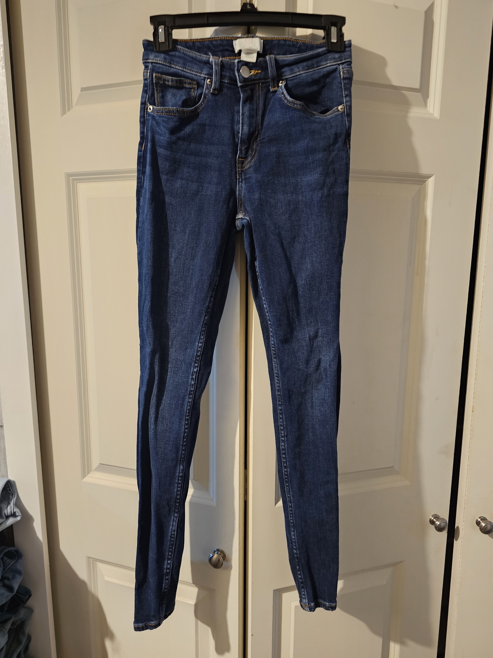 H&M Women’s Skinny Jeans in Dark Blue Denim
